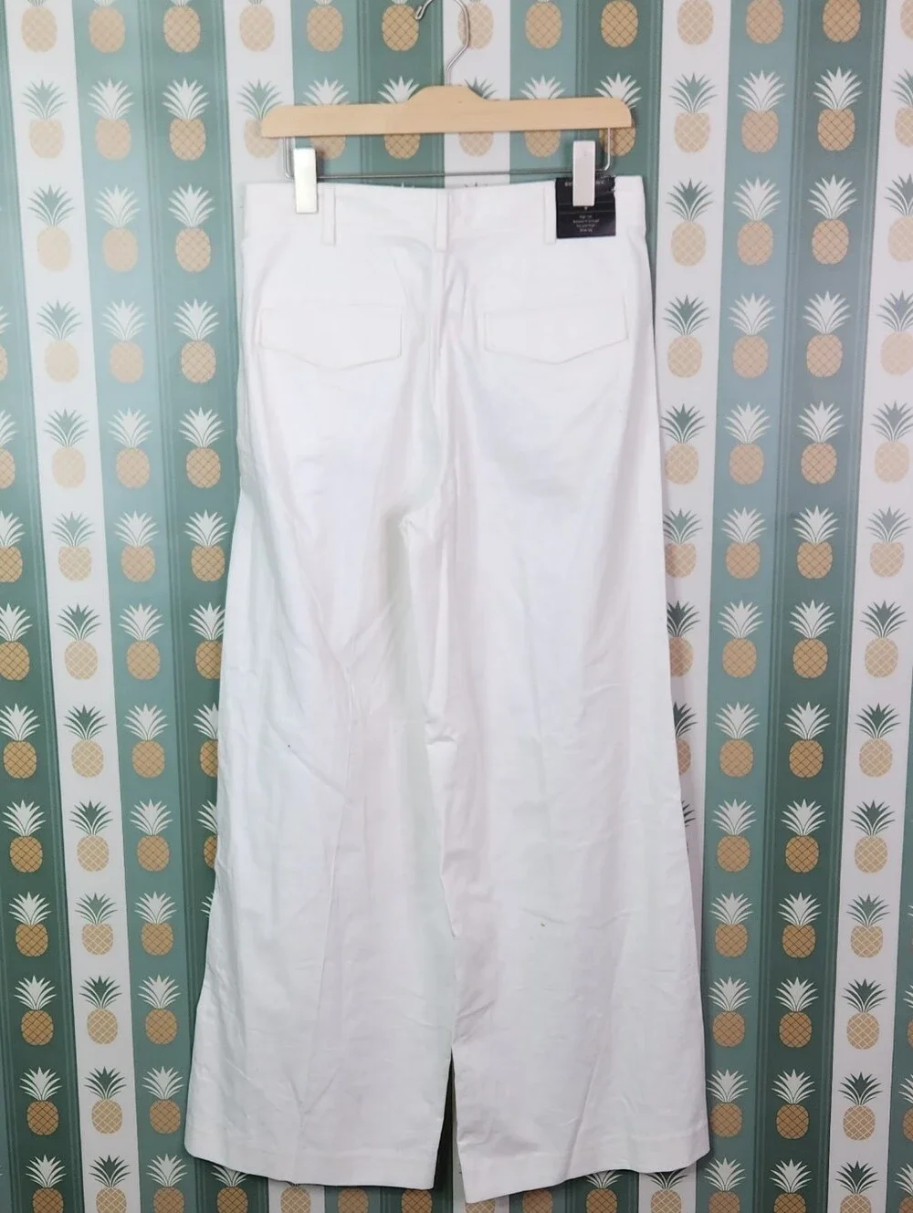 Banana Republic elegant white